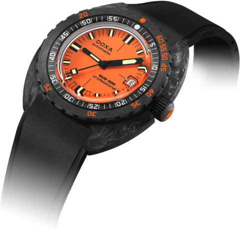 Zegarek męski DOXA SUB SUB 300 Carbon Professional 822.70.351.20