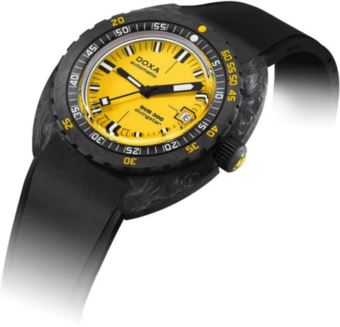 Zegarek męski DOXA SUB SUB 300 Carbon Divingsar 822.70.361.20