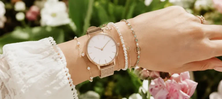 Wiosenne trendy 2026 w zegarkach i biżuterii damskiej – top modele Guess, Karl Lagerfeld, Lacoste, Bering i U.S. Polo Assn.